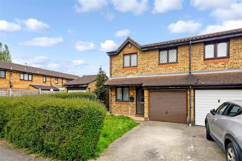 3 bedroom end of terrace house for sale, Celadon Close, Enfield EN3