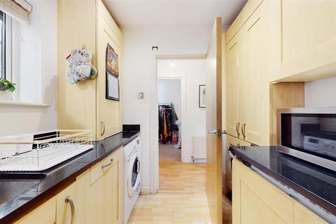 2 bedroom apartment for sale, Palmers Road, London E2