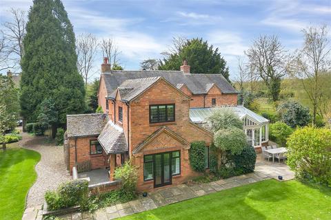 5 bedroom detached house for sale, Yarnfield, Stone