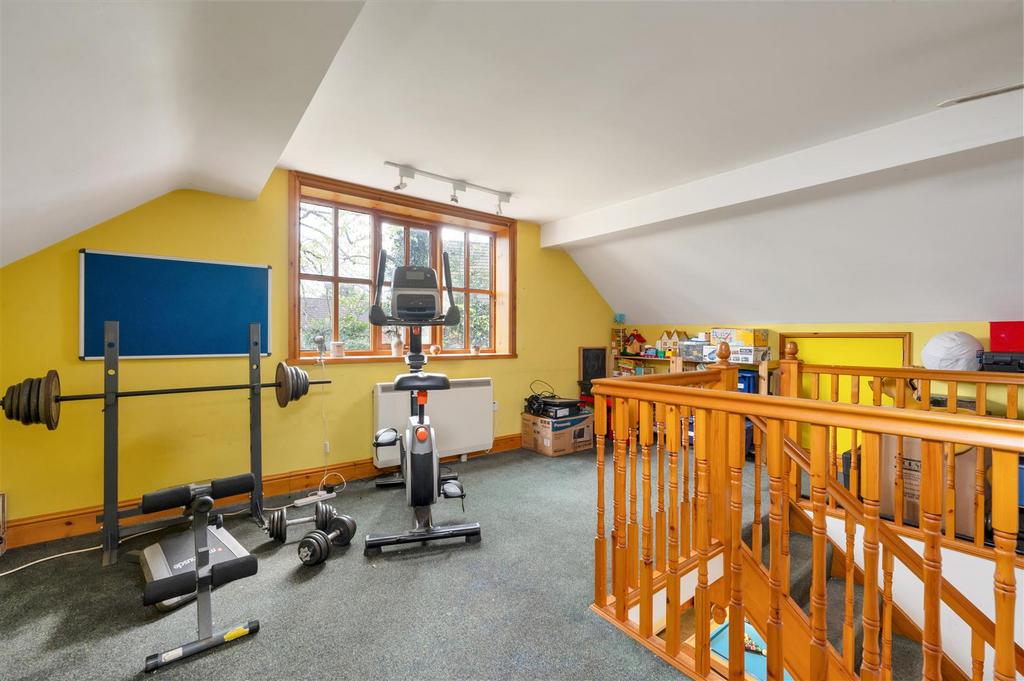 Garage & Annexe