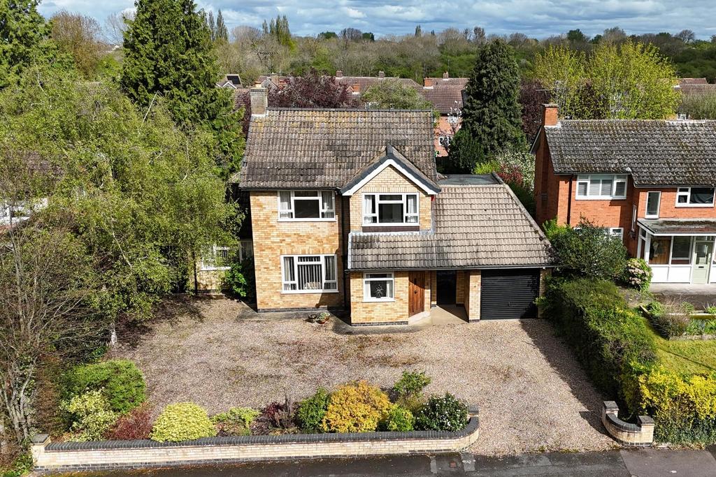 Beeby Road, Scraptoft, Leicester 3 bed detached house for sale £475,000