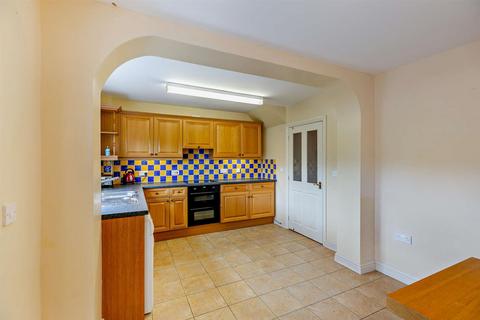 3 bedroom terraced house for sale, Pont Bechan, Aberbechan