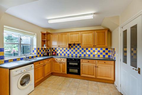 3 bedroom terraced house for sale, Pont Bechan, Aberbechan