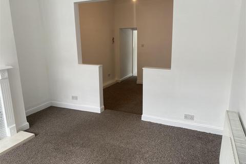 2 bedroom end of terrace house to rent, Wharncliffe Street, Hull