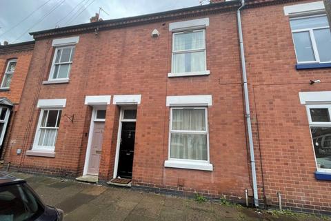 3 bedroom terraced house to rent, Cradock Road, Leicester