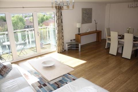 2 bedroom apartment to rent, Penstone Court, Chandlery Way, Cardiff