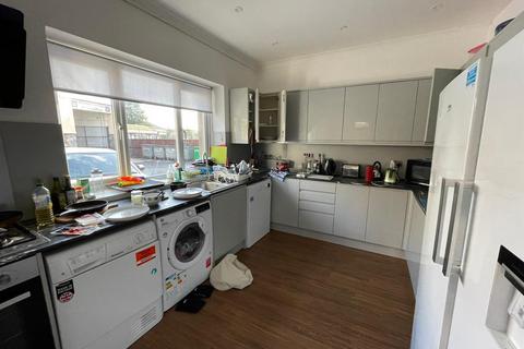 7 bedroom house to rent, Addison Road, Plymouth PL4