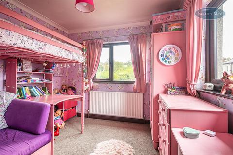 6 Cross Lane, Stocksbridge, Sheffield, S36 1AY