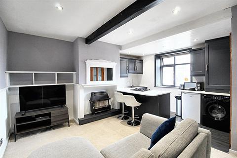1 bedroom end of terrace house to rent, Westgate, Almondbury, Huddersfield, HD5 8XF