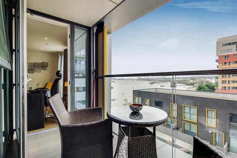 1 bedroom apartment for sale, Bessemer Place, North Greenwich SE10