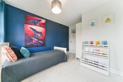 10 Beverley Close, Epsom, KT17 3HB
