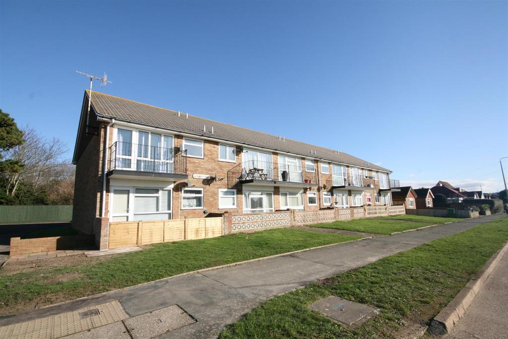 Arundel Road Central, Peacehaven 1 bed apartment for sale £205,000