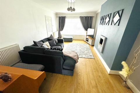 3 bedroom semi-detached house for sale, Cleviston Park, Llangennech, Llanelli