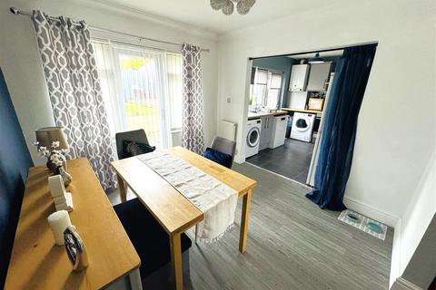 57 Cleviston Park, Llangennech, Llanelli, SA14 9UP