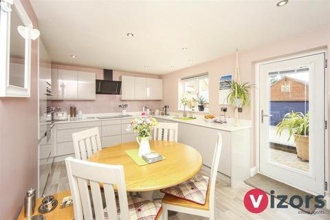 Lilly Cottage Hewell Lane, Redditch, B97 6QH