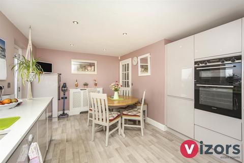 Lilly Cottage Hewell Lane, Redditch, B97 6QH