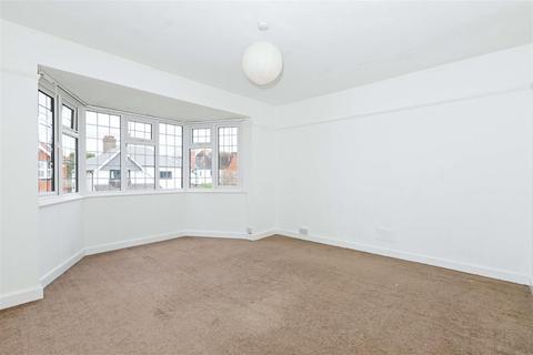 3 bedroom flat for sale, Lavington Road, Worthing