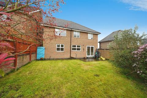5 bedroom detached house for sale, Oak Hill, Willerby, Hull