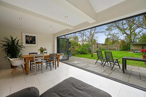 65 Manor Road, Wallington, SM6 0DE