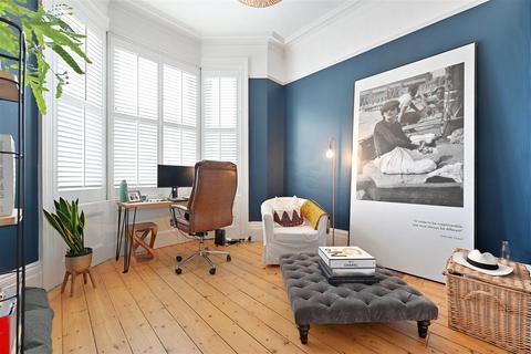65 Manor Road, Wallington, SM6 0DE