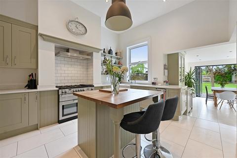 65 Manor Road, Wallington, SM6 0DE