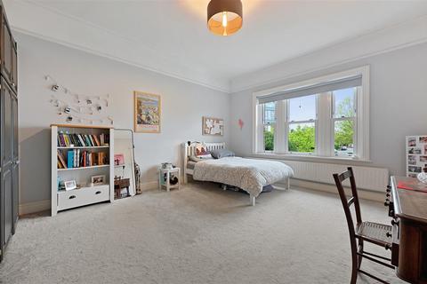 65 Manor Road, Wallington, SM6 0DE