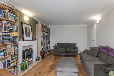 57 Roils Head Road, Halifax, HX2 0NJ