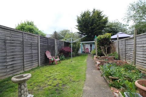 194 Belsize Avenue, Peterborough, PE2 9HX