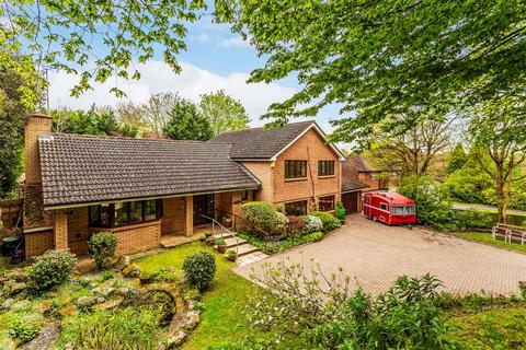 Mazda Mount Chalk Lane, Ashtead, KT21 1DJ