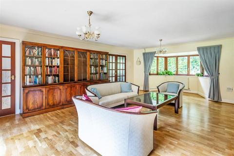 Mazda Mount Chalk Lane, Ashtead, KT21 1DJ