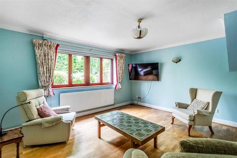 Mazda Mount Chalk Lane, Ashtead, KT21 1DJ