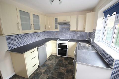 2 bedroom terraced house to rent, Lichen Close, Woodhall Park, Swindon