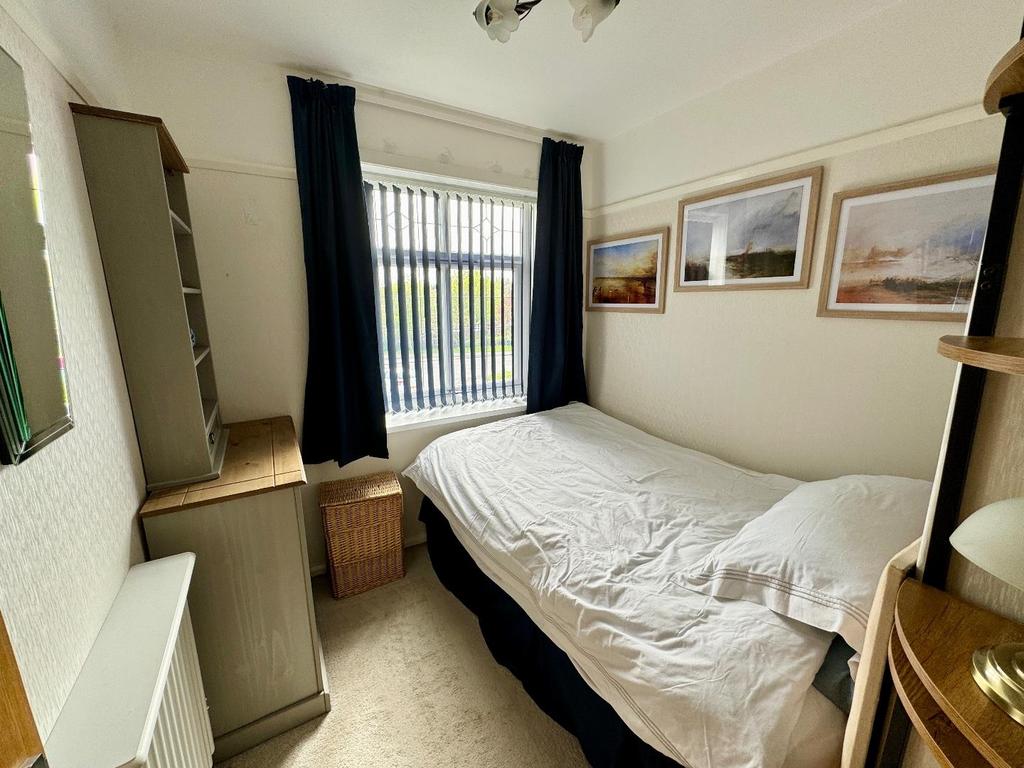 Bedroom ( front)