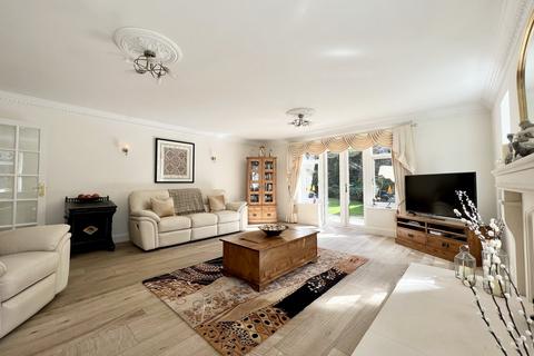 3 Elgin Road, Bournemouth, BH4 9NL