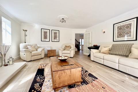 3 Elgin Road, Bournemouth, BH4 9NL