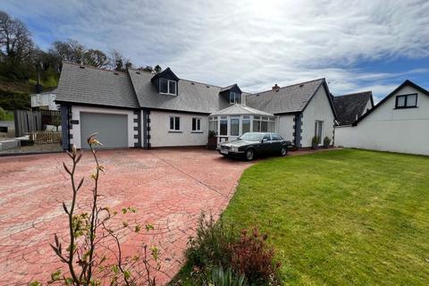 5 bedroom bungalow for sale, Carmarthen Road, Newcastle Emlyn, SA38