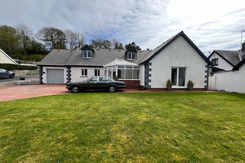 5 bedroom bungalow for sale, Carmarthen Road, Newcastle Emlyn, SA38