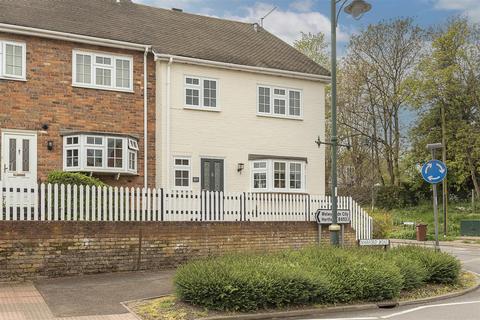 4 bedroom end of terrace house for sale, Town Farm, Wheathampstead