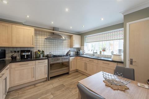 4 bedroom end of terrace house for sale, Town Farm, Wheathampstead
