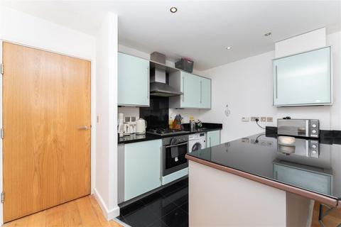 1 bedroom apartment for sale, Wellmeadow Road, Hanwell