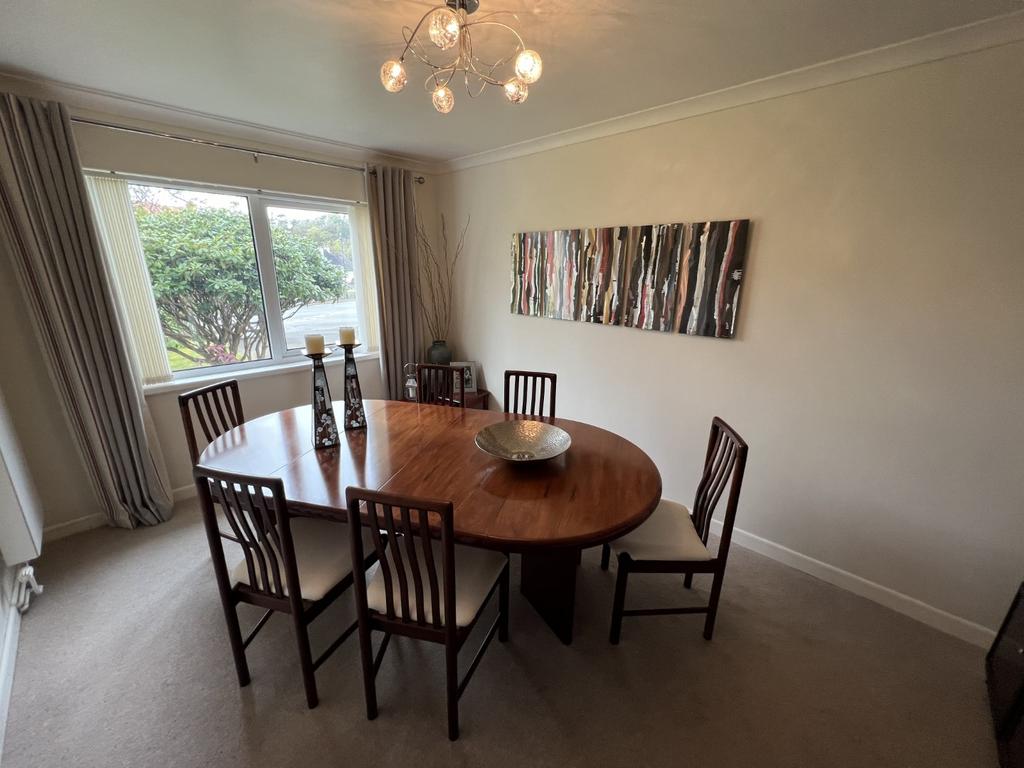 Formal Dining Room/Bedroom 4