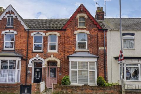 4 bedroom terraced house for sale, Hull Road, Withernsea