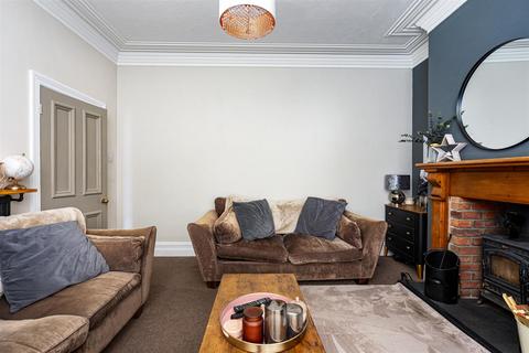 21 Hull Road, Withernsea, HU19 2DY