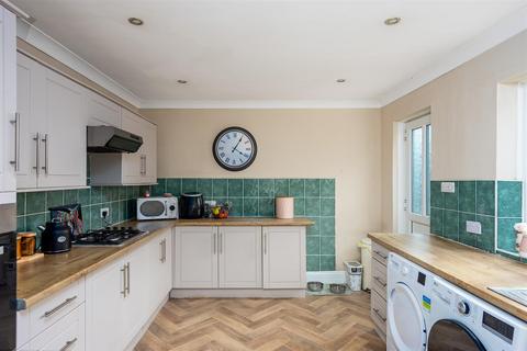 21 Hull Road, Withernsea, HU19 2DY