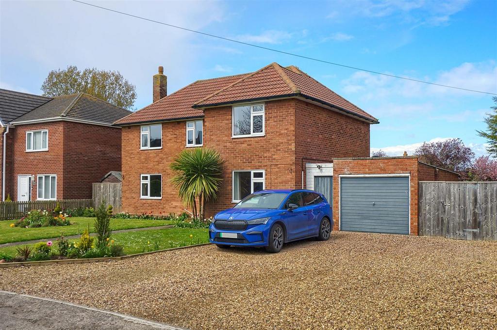Ravenspurn Road, Patrington Haven 4 bed detached house for sale £325,000