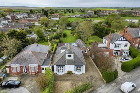 3 bedroom detached bungalow for sale, Queen Street, Withernsea