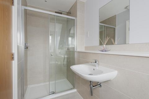 8 Downs Reach, Epsom, KT17 3DJ