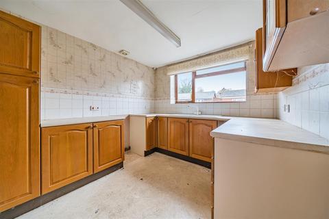 6 Caeglas, Welshpool, SY21 7BS