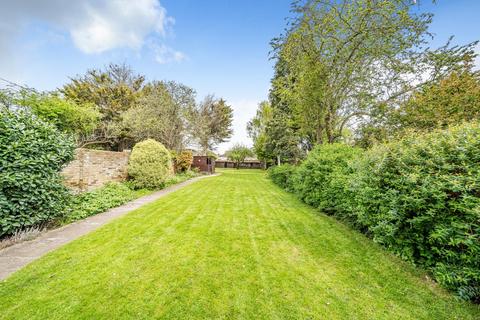 150a Rydal Drive, Bexleyheath, DA7 5DQ