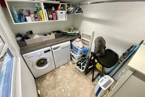 46 Maple Springs, Waltham Abbey, EN9 3LL